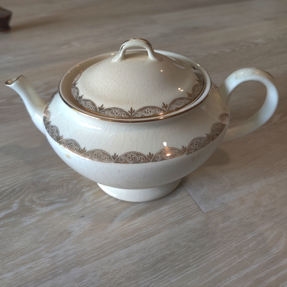 Elegant Vintage Cream and Gold Teapot